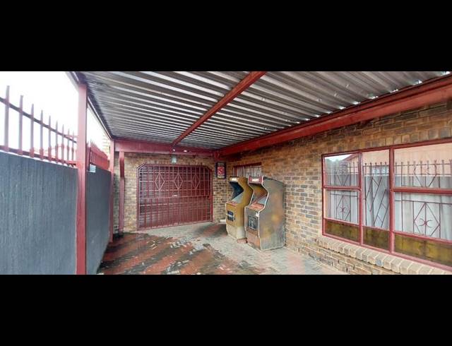 3 BEDROOM HOUSE FOR SALE IN SOSHANGUVE XX